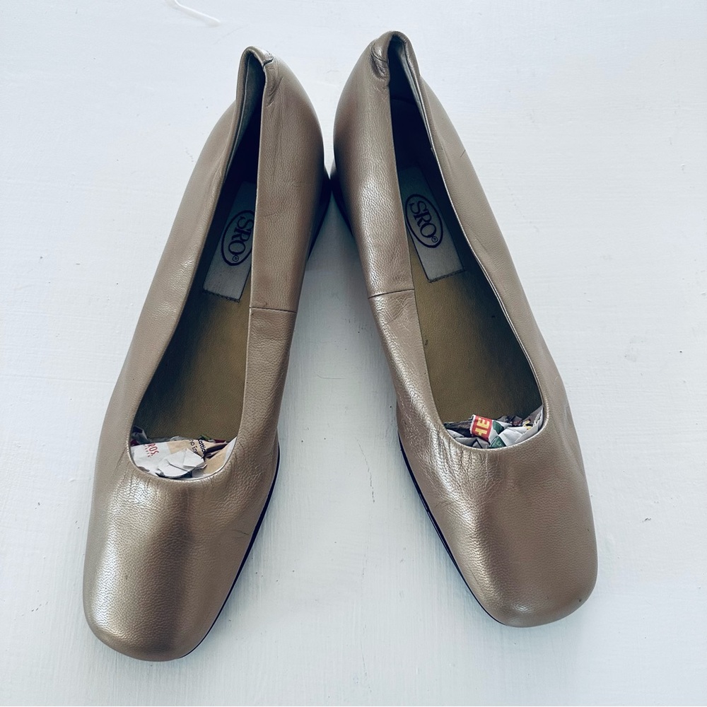 SRO Hanley Leather Beige Heeled Slip On Pumps Shoe Size 9.5 M New